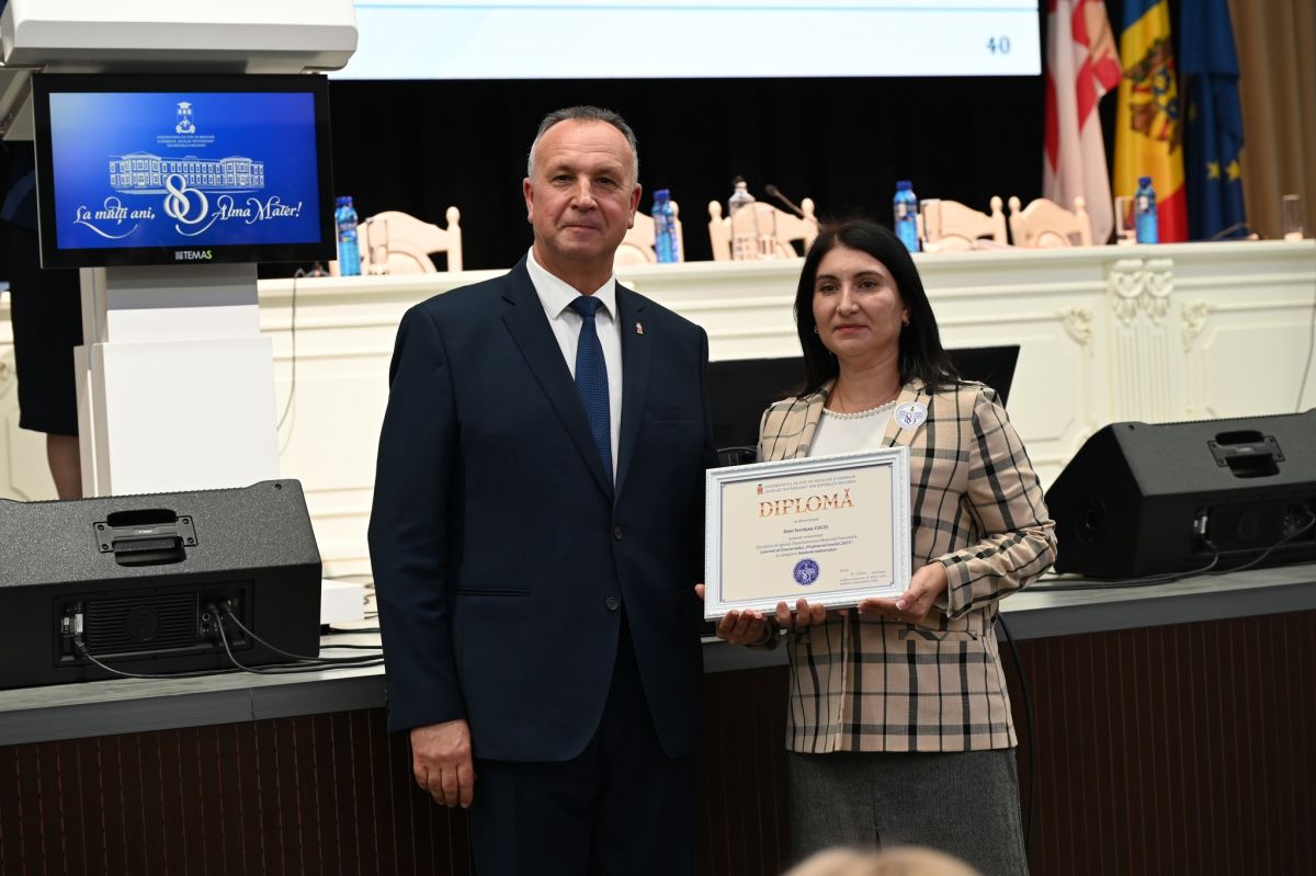 asistentul universitar al anului